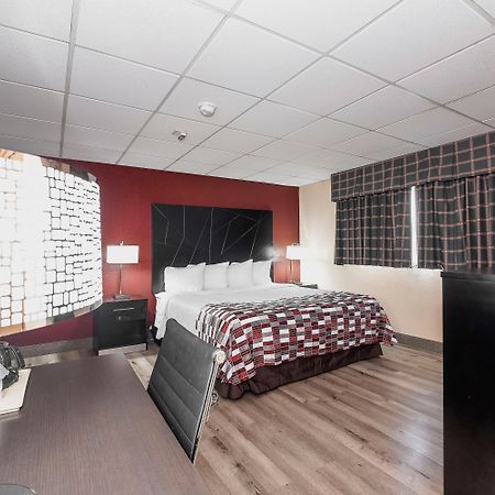 Red Roof Inn & Suites Мейкън Екстериор снимка
