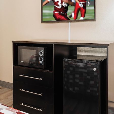 Red Roof Inn & Suites Мейкън Екстериор снимка