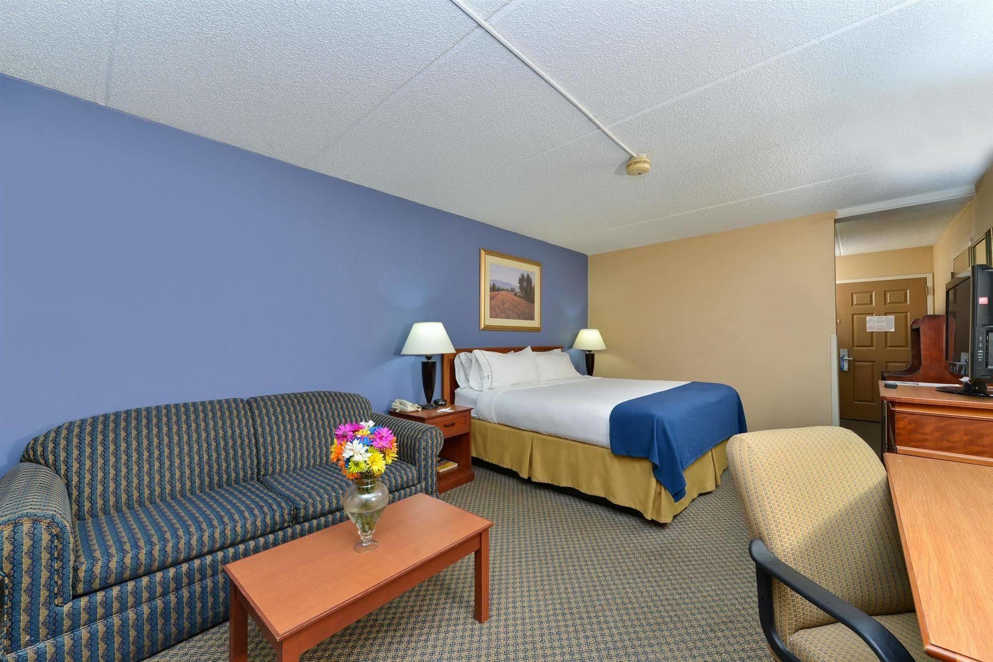 Red Roof Inn & Suites Мейкън Екстериор снимка