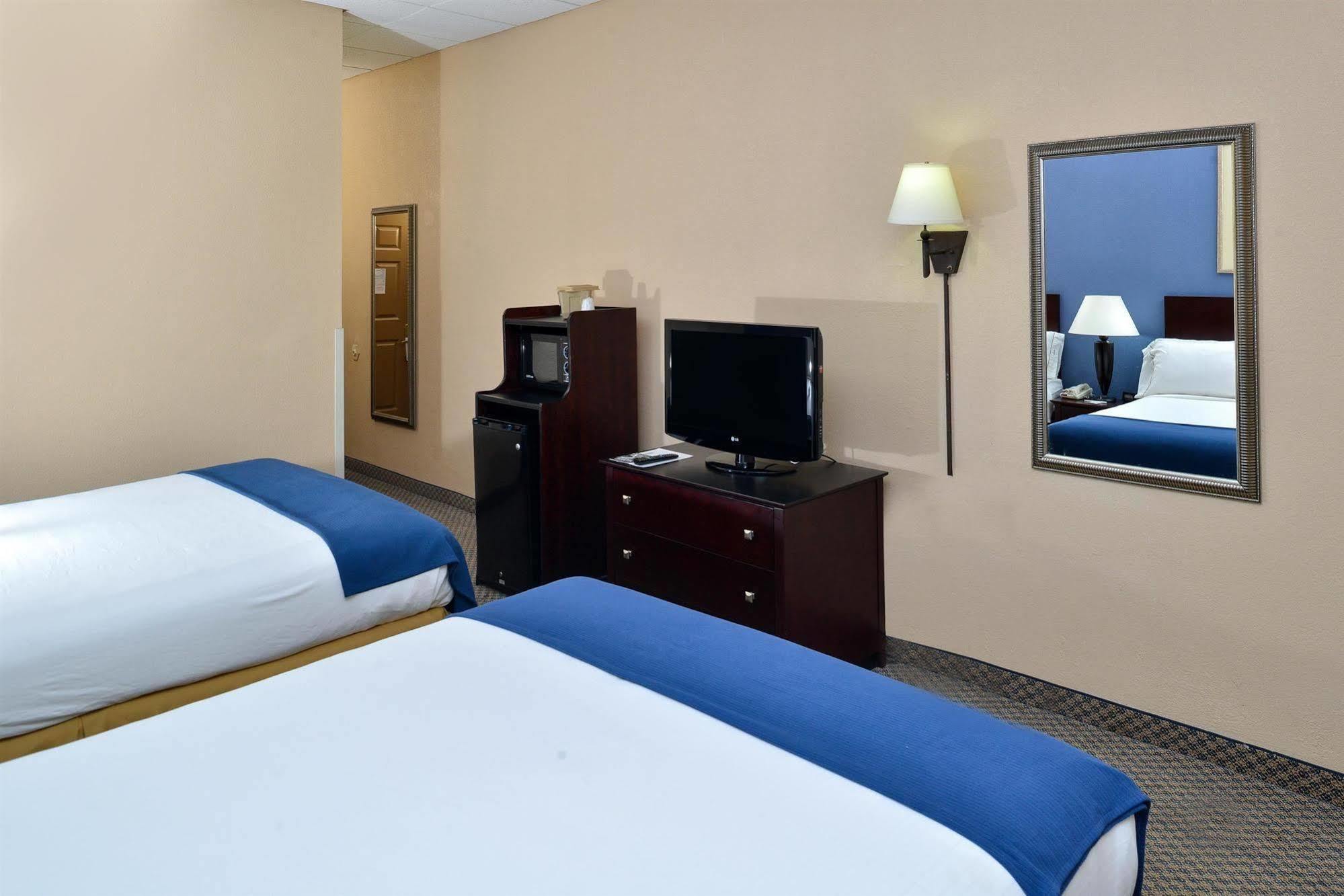 Red Roof Inn & Suites Мейкън Екстериор снимка