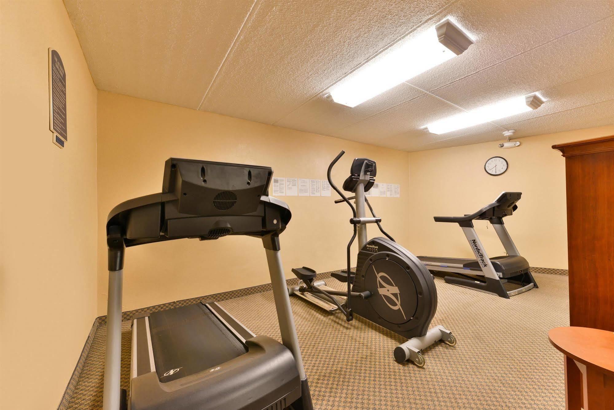 Red Roof Inn & Suites Мейкън Екстериор снимка